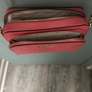 Kate Spade Never worn Coral Crossbody!!